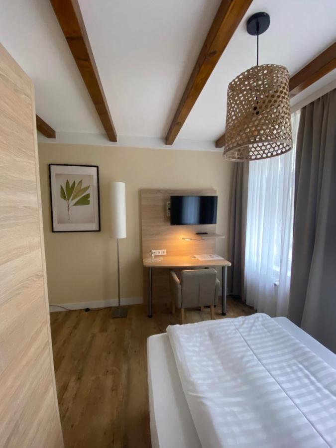 Hotel Sankt Georg Neubrandenbourg Extérieur photo